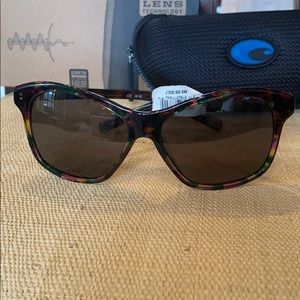 NWT Costa Sarasota sunglasses